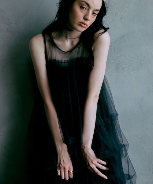 ottilie（オティーリエ）の「【 DAY AS IST / デイアズイスト 】 ソフトチュールバブルドレス　 23720309　JON（ワンピース・レディース・チャコール/ブラック・FREE）」の4枚目の写真