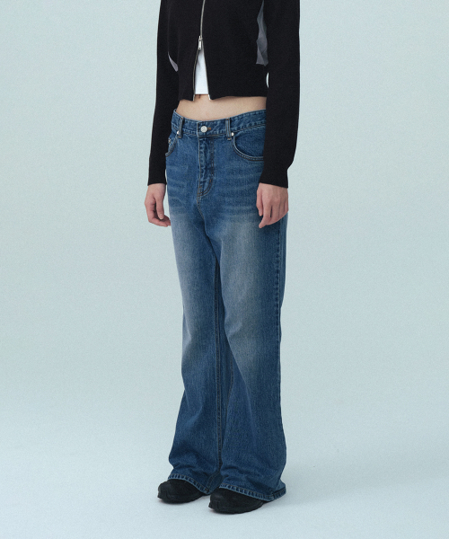 Rest&Recreation（レストアンドレクリエーション）の「WIDE FLARE JEANS - BLUE（デニムパンツ・レディース・その他・SMALL）」の4枚目の写真