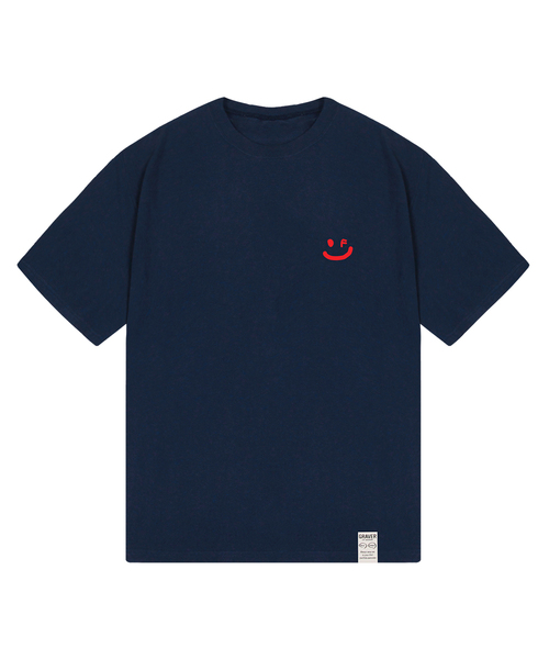 GRAVER（グレーバー）の「[ユニセックス]スモールドローイングスマイル半袖Tシャツ_3カラー（Tシャツ/カットソー・レディース・ホワイト/ブラック/ネイビー/ホワイト系その他2/ホワイト系/ネイビー系・SMALL/MEDIUM/LARGE/X-LARGE）」の6枚目の写真