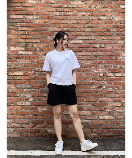 GRAVER（グレーバー）の「[ユニセックス]スモールドローイングスマイル半袖Tシャツ_3カラー（Tシャツ/カットソー・レディース・ホワイト/ブラック/ネイビー/ホワイト系その他2/ホワイト系/ネイビー系・SMALL/MEDIUM/LARGE/X-LARGE）」の19枚目の写真
