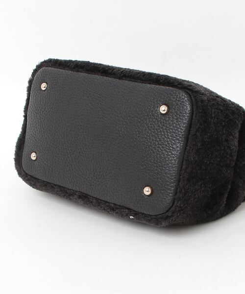 Guess（ゲス）の「SHAIDA Top Handle Crossbody ハンドバッグ  （ショルダーバッグ・レディース・ブラック・ONE SIZE）」の15枚目の写真