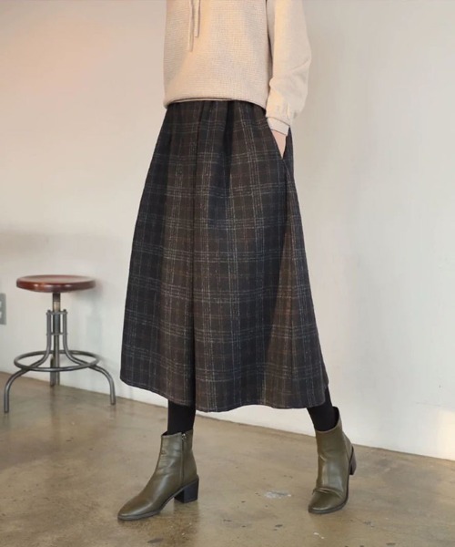 SallyLunn(サリーラン)の「ミディ丈ワイドチェックパンツ(その他パンツ・レディース・ブラック・LARGE/MEDIUM)」の2枚目の写真