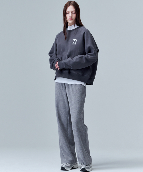 MALOUPE(マロップ)の「5305 起毛ラグランスウェットシャツ(ダークグレー)(スウェット・レディース・チャコール・FREE)」の5枚目の写真
