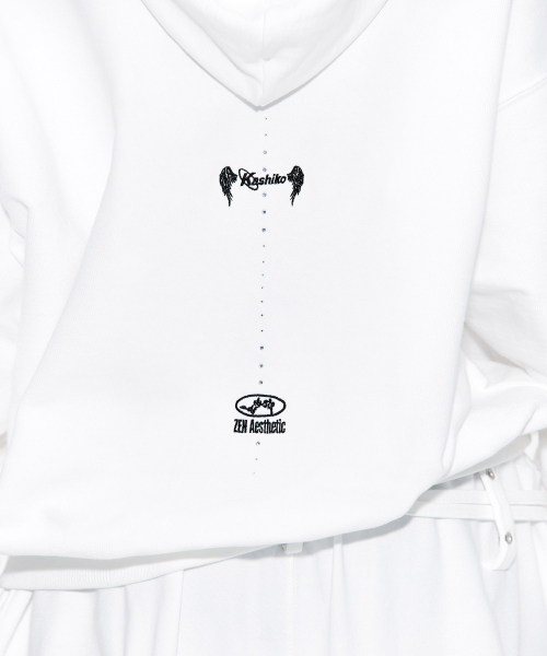 KASHIKO(カシコ)の「Zenu Hoodie White(パーカー・レディース・その他・FREE)」の3枚目の写真