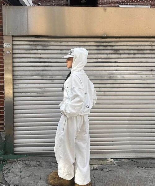 KASHIKO(カシコ)の「Zenu Hoodie White(パーカー・レディース・その他・FREE)」の5枚目の写真