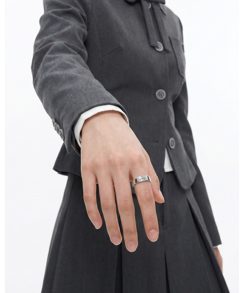 NONENON(ノンノン)の「LOGO FLAT RNG(3mm)(リング・レディース・その他・SMALL/MEDIUM/LARGE)」の2枚目の写真
