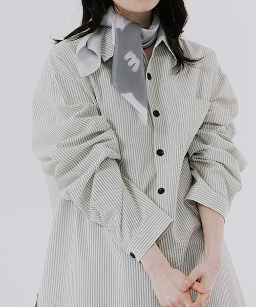 MALEN(マレン)の「ユニセックスストライプシャツネイビー(シャツ/ブラウス・メンズ・その他・MEDIUM/LARGE/X-LARGE)」の3枚目の写真