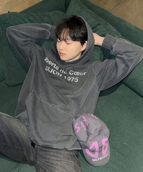KANEITEI(カネイテイ)の「DIJON WASHED HOODIE (NAVY)(パーカー・レディース・ネイビー・SMALL/MEDIUM/LARGE/X-LARGE)」の4枚目の写真