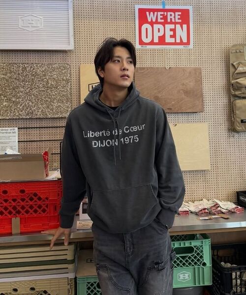 KANEITEI(カネイテイ)の「DIJON WASHED HOODIE (NAVY)(パーカー・レディース・ネイビー・SMALL/MEDIUM/LARGE/X-LARGE)」の11枚目の写真