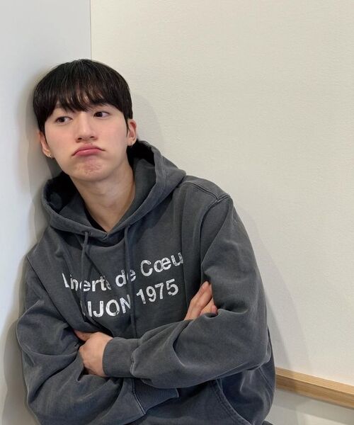 KANEITEI(カネイテイ)の「DIJON WASHED HOODIE (NAVY)(パーカー・レディース・ネイビー・SMALL/MEDIUM/LARGE/X-LARGE)」の16枚目の写真
