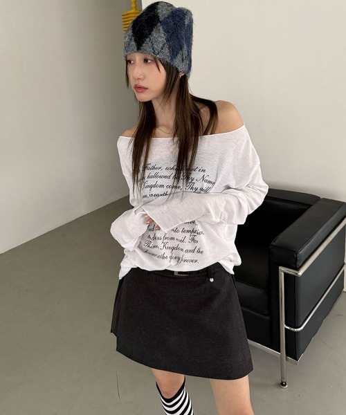 4INT.（フォイント）の「ボートネック レタリング オフショルダー シースルー 長袖 Tシャツ（Tシャツ/カットソー・レディース・ベージュ/ホワイト/ブラック・FREE）」の9枚目の写真