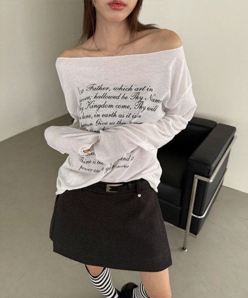 4INT.（フォイント）の「ボートネック レタリング オフショルダー シースルー 長袖 Tシャツ（Tシャツ/カットソー・レディース・ベージュ/ホワイト/ブラック・FREE）」の14枚目の写真