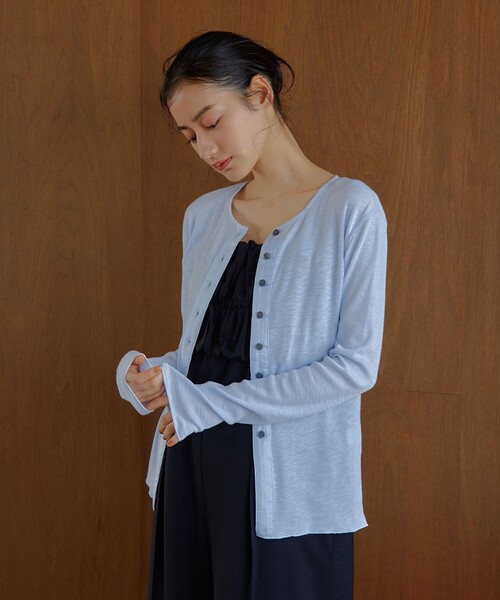 EMMEL REFINES（エメルリファインズ）の「＜EMMEL REFINES＞EM スラブテレコ カット カーディガン（カーディガン/ボレロ・レディース・オフホワイト/ライトブルー/ライトピンク・FREE）」の2枚目の写真