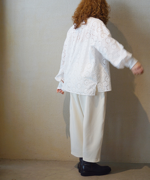 JOURNAL STANDARD LUXE（ジャーナルスタンダード　ラックス）の「ブリスターニット タックバルーンパンツ（その他パンツ・レディース・ホワイト×ホワイト/ブラック・FREE）」の8枚目の写真