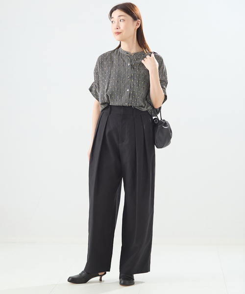 journal standard L'essage（ジャーナルスタンダードレサージュ）の「【WEB限定カラーあり】DEVEAUX GOLDラメモノトーンシャツ（シャツ/ブラウス・レディース・アイボリー/ブラック/ホワイト系その他/ブラック系その他・FREE）」の15枚目の写真