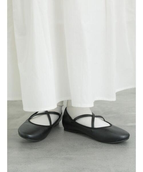 Samansa Mos2（サマンサ モスモス）の「クロスストラップバレエシューズ（ドレスシューズ・レディース・ブラック/シルバー・S/L/XL/M）」の2枚目の写真