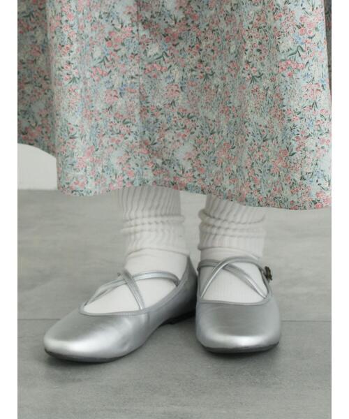 Samansa Mos2（サマンサ モスモス）の「クロスストラップバレエシューズ（ドレスシューズ・レディース・ブラック/シルバー・S/L/XL/M）」の4枚目の写真