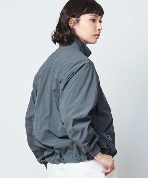 L.L.Bean(エルエルビーン)の「【JAPAN EDITION】ネイプルズ・ソフトシェル・ジャケット(ナイロンジャケット・レディース・ストーン/ブルー/ダークグレー・MEDIUM)」の18枚目の写真