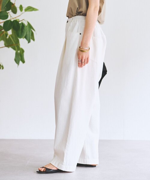 BEARDSLEY（ビアズリー）の「フルカワコラボ ルーズタックデニム（デニムパンツ・レディース・ホワイト/インディゴブルー・1/2）」の6枚目の写真