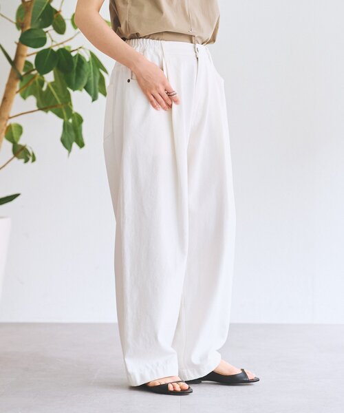 BEARDSLEY（ビアズリー）の「フルカワコラボ ルーズタックデニム（デニムパンツ・レディース・ホワイト/インディゴブルー・1/2）」の8枚目の写真