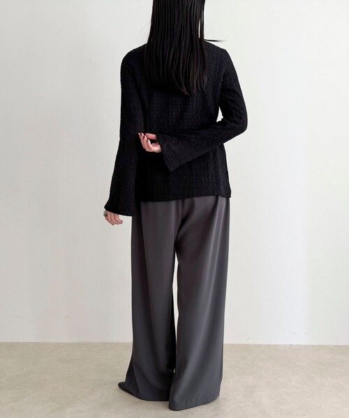 fredy emue（フレディエミュ）の「シャーリングカットブラウス（Tシャツ/カットソー・レディース・イエロー/ブラック/オフホワイト・38）」の9枚目の写真