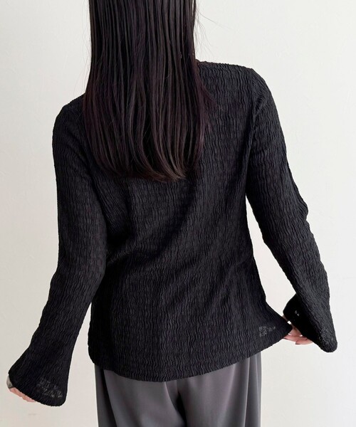 fredy emue（フレディエミュ）の「シャーリングカットブラウス（Tシャツ/カットソー・レディース・イエロー/ブラック/オフホワイト・38）」の13枚目の写真