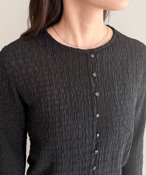 fredy emue（フレディエミュ）の「シャーリングカットブラウス（Tシャツ/カットソー・レディース・イエロー/ブラック/オフホワイト・38）」の20枚目の写真