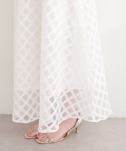 natural couture（ナチュラルクチュール）の「シアーチェックバイヤススカート（スカート・レディース・ブラック/ライトグレー/オフホワイト・FREE）」の15枚目の写真