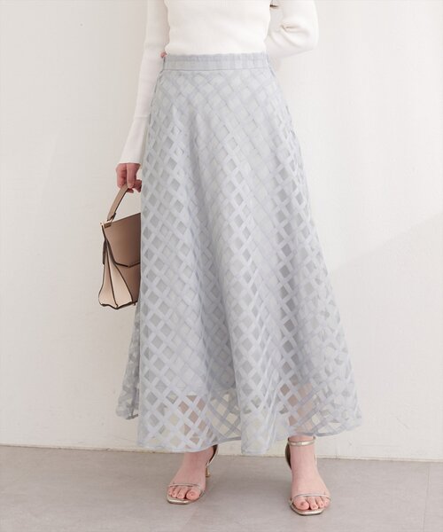 natural couture（ナチュラルクチュール）の「シアーチェックバイヤススカート（スカート・レディース・ブラック/ライトグレー/オフホワイト・FREE）」の13枚目の写真