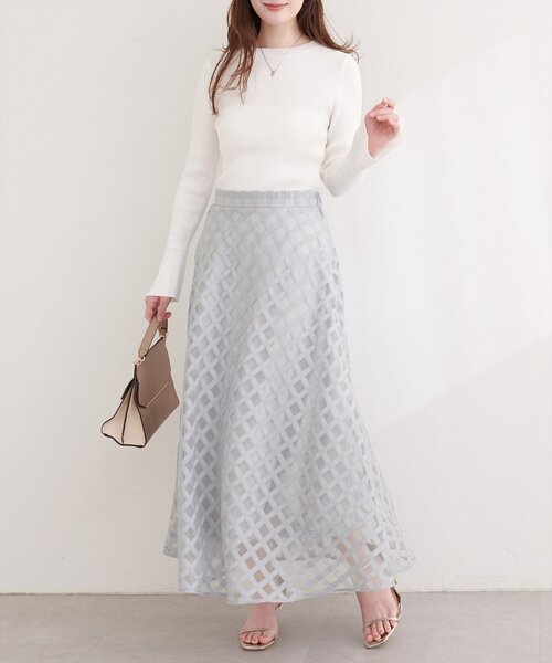 natural couture（ナチュラルクチュール）の「シアーチェックバイヤススカート（スカート・レディース・ブラック/ライトグレー/オフホワイト・FREE）」の11枚目の写真