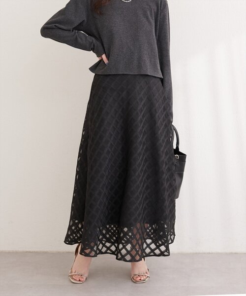 natural couture（ナチュラルクチュール）の「シアーチェックバイヤススカート（スカート・レディース・ブラック/ライトグレー/オフホワイト・FREE）」の7枚目の写真