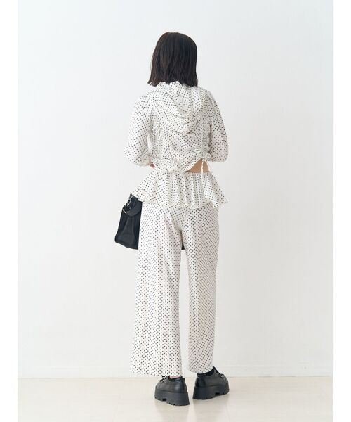 jouetie（ジュエティ）の「ギャザージップフーディ/パーカー【セットアップ対応】（パーカー・レディース・オフホワイト/ネイビー/ブラック・MEDIUM）」の9枚目の写真