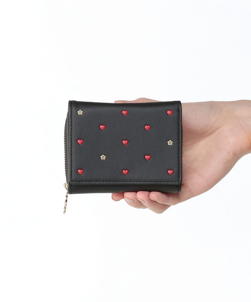 MARY QUANT 財布 レッド&ブラック 最終値下げ MARY QUANT マリークワント 二つ折り財布 ハート 赤 黒
