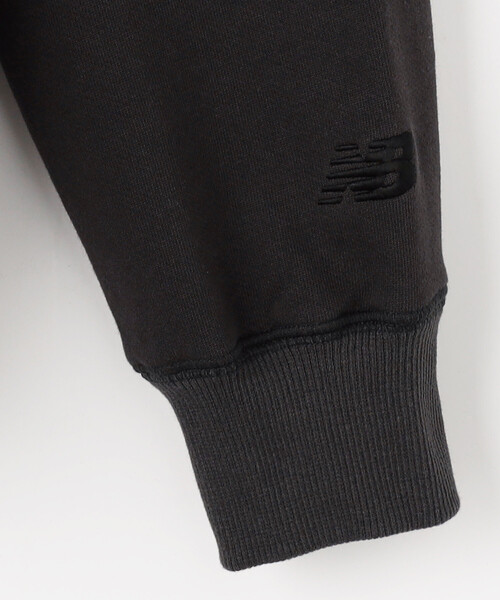 NEW BALANCE(ニューバランス)の「New Balance/ニューバランス NB Grey オーバーサイズ クルーネック スウェット(スウェット・メンズ・ブラック/グレー/チャコールグレー・MEDIUM/X-LARGE/LARGE)」の6枚目の写真