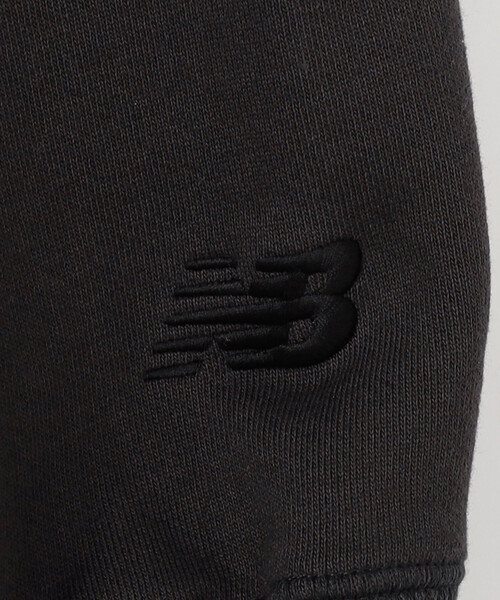 NEW BALANCE(ニューバランス)の「New Balance/ニューバランス NB Grey オーバーサイズ クルーネック スウェット(スウェット・メンズ・ブラック/グレー/チャコールグレー・MEDIUM/X-LARGE/LARGE)」の8枚目の写真