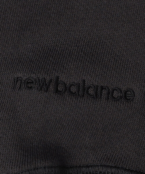 NEW BALANCE(ニューバランス)の「New Balance/ニューバランス NB Grey オーバーサイズ クルーネック スウェット(スウェット・メンズ・ブラック/グレー/チャコールグレー・MEDIUM/X-LARGE/LARGE)」の9枚目の写真