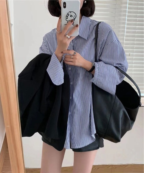 kirakiraShop(キラキラショップ)の「ストライプ オーバー シルエット シャツ(シャツ/ブラウス・レディース・ブラック/ライトブルー/ブルー/ピンク/グリーン・FREE)」の4枚目の写真