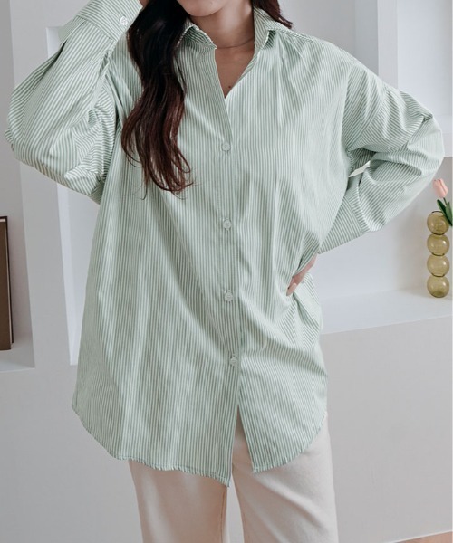 kirakiraShop(キラキラショップ)の「ストライプ オーバー シルエット シャツ(シャツ/ブラウス・レディース・ブラック/ライトブルー/ブルー/ピンク/グリーン・FREE)」の2枚目の写真
