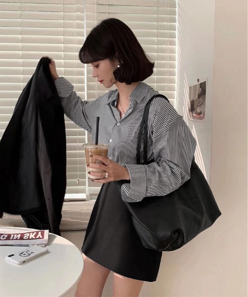 kirakiraShop(キラキラショップ)の「ストライプ オーバー シルエット シャツ(シャツ/ブラウス・レディース・ブラック/ライトブルー/ブルー/ピンク/グリーン・FREE)」の7枚目の写真