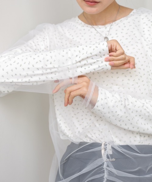 Bab(バブ)の「【ドット/小花柄】チュールレイヤードトップス(Tシャツ/カットソー・レディース・B/D/C/A・M)」の1枚目の写真