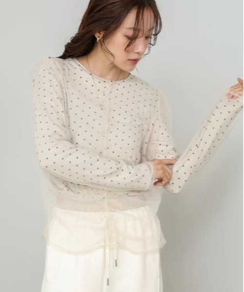 Bab(バブ)の「【ドット/小花柄】チュールレイヤードトップス(Tシャツ/カットソー・レディース・B/D/C/A・M)」の4枚目の写真