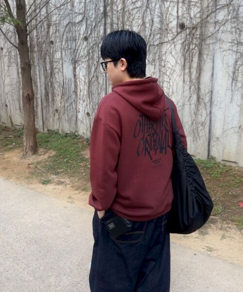 OTHERFITS（アザーフィッツ）の「[起毛/NO起毛] ストリートロゴフードパーカー (バーガンディ)（パーカー・レディース・その他・SMALL/MEDIUM/LARGE/X-LARGE/S-M/M-L/L-XL/XL-XXL）」の12枚目の写真