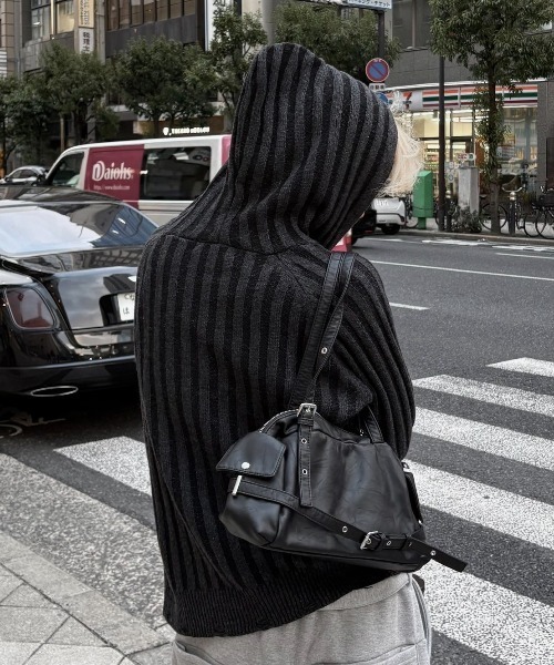 Chikashitsu +（チカシツプラス）の「【Chikashitsu +】next wool knit zip hoodie / 【チカシツプラス】ウールニットジップパーカー ＜着用動画あり＞（パーカー・メンズ・ブラック/ワイン・ONE SIZE）」の8枚目の写真