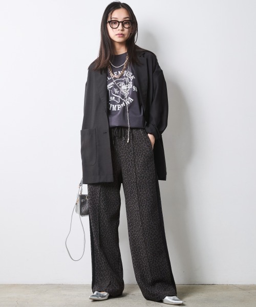 CHIC STYLE（シックスタイル）の「綿100％グラフィックプリントTシャツ＜大きいサイズ有＞シックスタイル（Tシャツ/カットソー・レディース・ブラウン/グレー・3L/LL/L/M/5L/4L）」の20枚目の写真