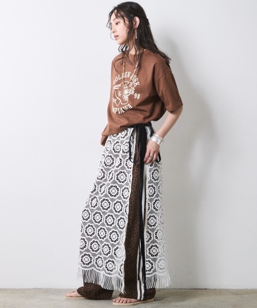 CHIC STYLE（シックスタイル）の「綿100％グラフィックプリントTシャツ＜大きいサイズ有＞シックスタイル（Tシャツ/カットソー・レディース・ブラウン/グレー・3L/LL/L/M/5L/4L）」の22枚目の写真