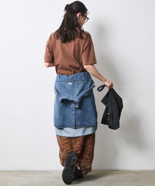 CHIC STYLE（シックスタイル）の「綿100％グラフィックプリントTシャツ＜大きいサイズ有＞シックスタイル（Tシャツ/カットソー・レディース・ブラウン/グレー・3L/LL/L/M/5L/4L）」の9枚目の写真