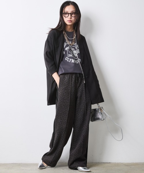 CHIC STYLE（シックスタイル）の「綿100％グラフィックプリントTシャツ＜大きいサイズ有＞シックスタイル（Tシャツ/カットソー・レディース・ブラウン/グレー・3L/LL/L/M/5L/4L）」の13枚目の写真