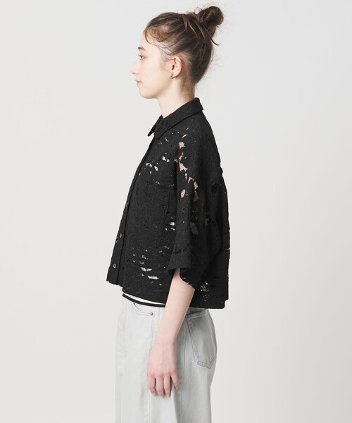 SACRA（サクラ）の「＜SACRA＞レース シャツブラウス（シャツ/ブラウス・レディース・オフホワイト/ブラック・38）」の3枚目の写真