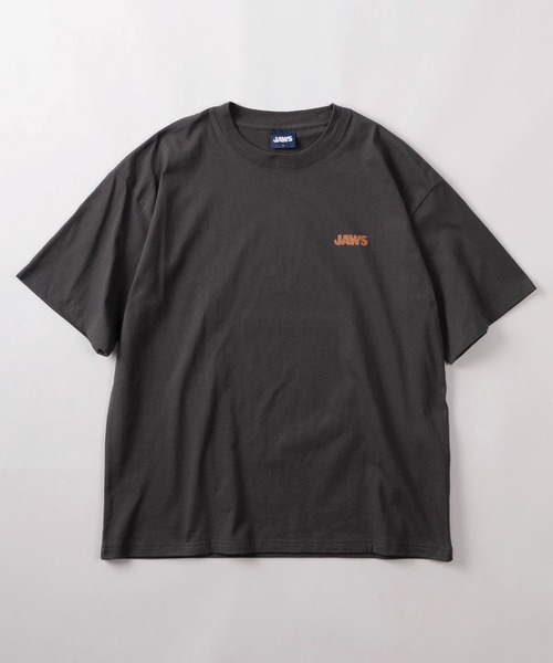 SlashDate(スラッシュデイト)の「【71】【UNIVERSAL/ユニバーサル】JAWS /BACK TO THE FUTURE/WILD SPEED/JOKER/JURASSIC PARK ユーズドライク プリントTシャツ/バックプリント/ユニセックス/レディース/メンズ(Tシャツ/カットソー・レディース・グレー系6/グレー系1/アイボリー系6/アイボリー系1/グレー系8/グレー系5/グレー系4/アイボリー系9/アイボリー系7/アイボリー系/アイボリー系8/グレー系9/グレー系7/グレー系/アイボリー系5/アイボリー系4/グレー系2/グレー系3/アイボリー系2/アイボリー系3・M/XL/L)」の21枚目の写真