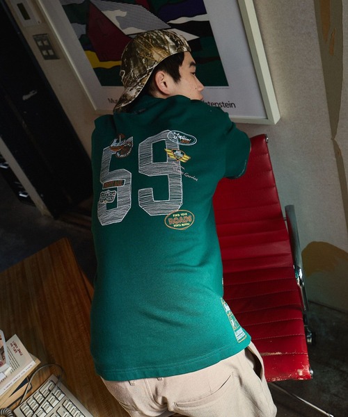 niko and...(ニコアンド)の「イラスト刺繍ミニ裏毛Tシャツ(Tシャツ/カットソー・メンズ・イエロー/オフホワイト/グリーン/ネイビー・MEDIUM/LARGE)」の3枚目の写真